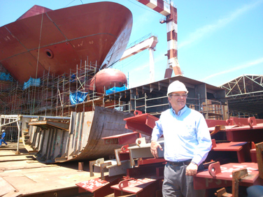 Log-In fecha 2014 confiante na retomada de construção dos navios