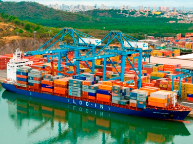 Cabotagem é apontada como o futuro do transporte de cargas no Brasil